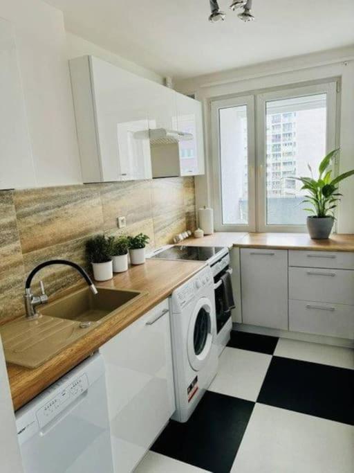 Apartment With Balcony Near Bulwary Wislane Wwa67 Warsaw Luaran gambar